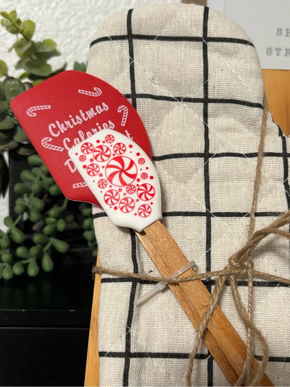 Hand Crafted Cutting Board Holiday Gift Set - Bake It